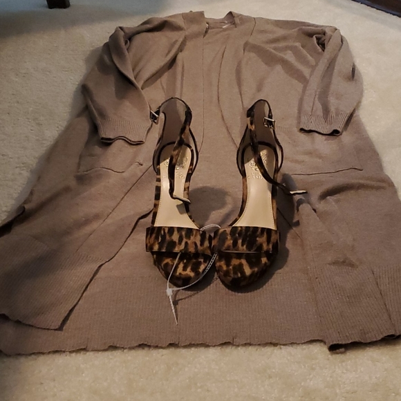 Vince Camuto leopard-print calf hair heeled shoes - Picture 3 of 5